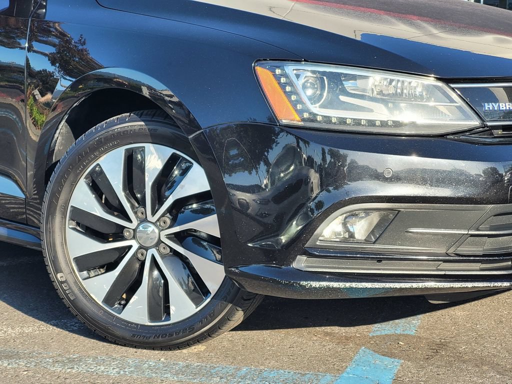 Used 2015 Volkswagen Jetta SEL Premium FWD image 3