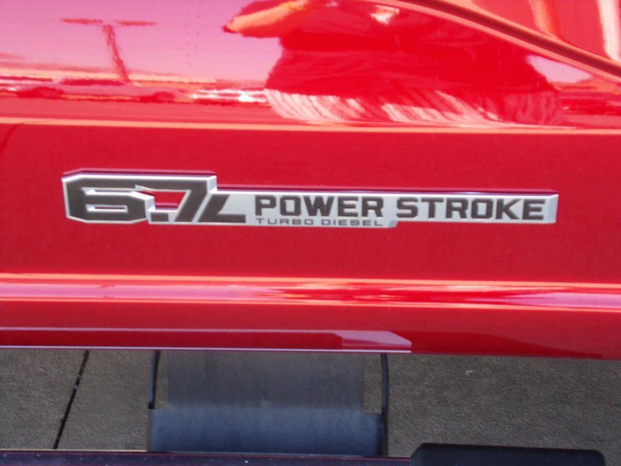 New 2025 Ford F250 Lariat w/ Chrome Package image 31