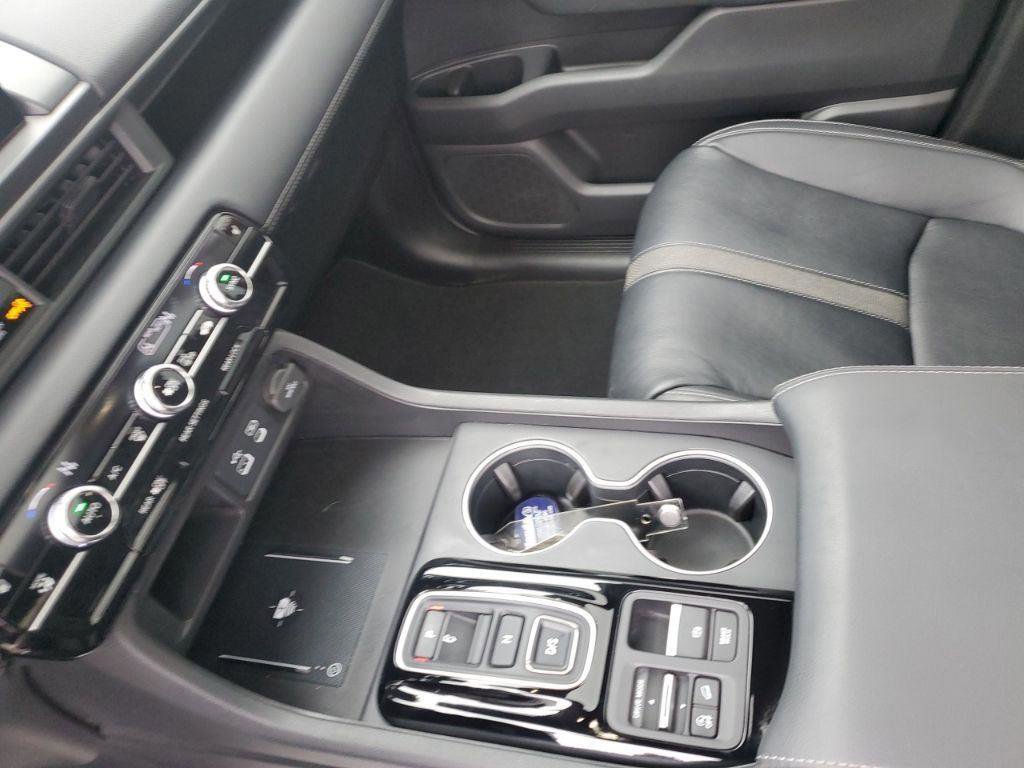 Used 2023 Honda Pilot Touring image 24