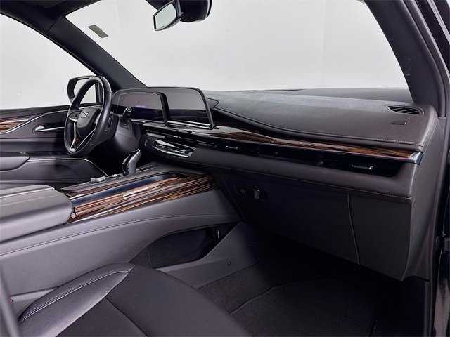 Used 2024 Cadillac Escalade ESV Luxury image 31