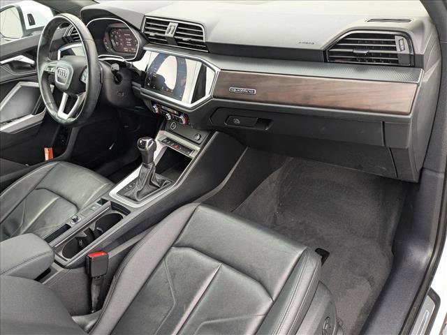 Used 2023 Audi Q3 2.0T Premium w/ Convenience Package image 21