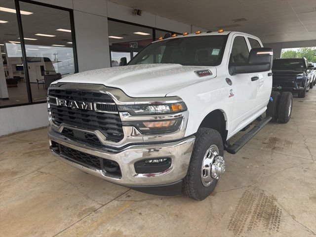 New 2026 RAM 3500 Tradesman w/ Chrome Appearance Group A AWD/4WD image 2