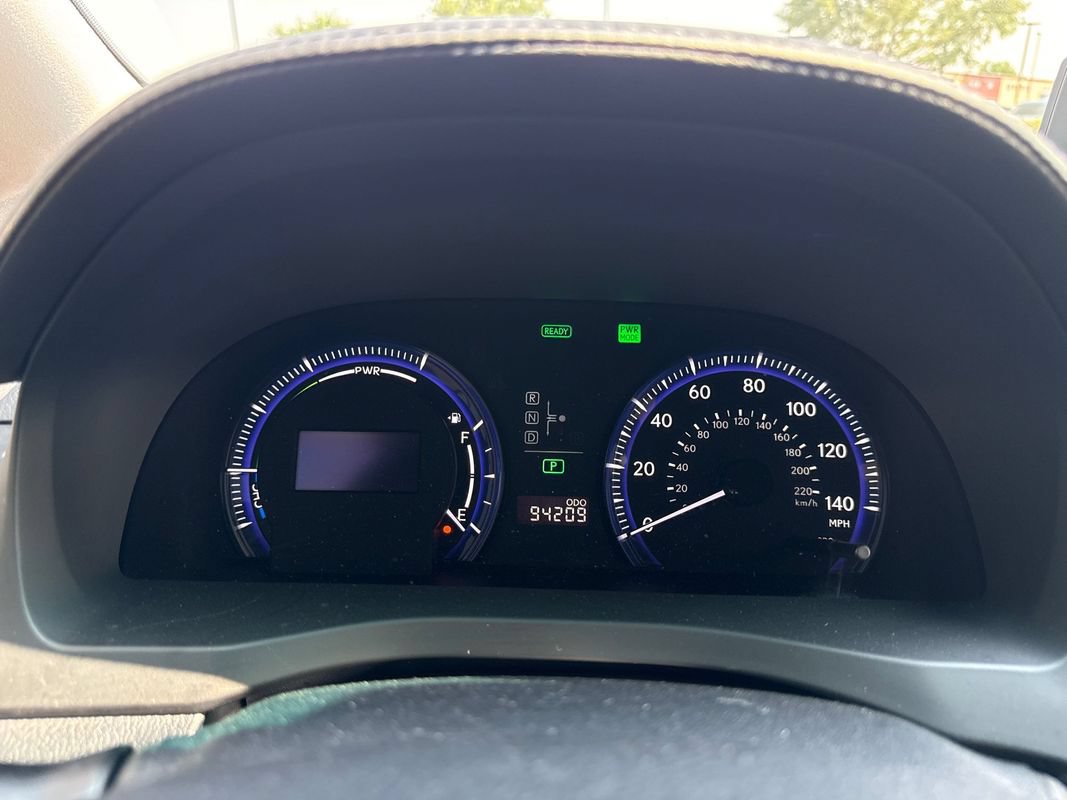 Used 2010 Lexus HS 250h Premium w/ Preferred Accessory Package FWD image 14