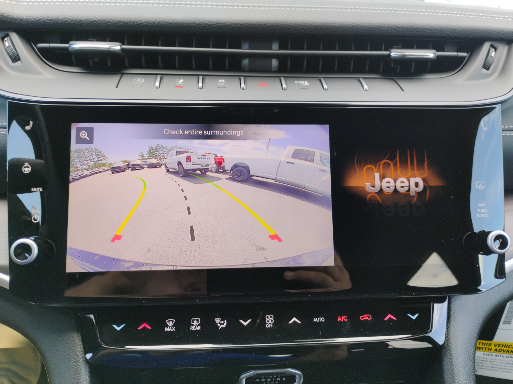 New 2027 Jeep Grand Cherokee Altitude AWD/4WD image 31