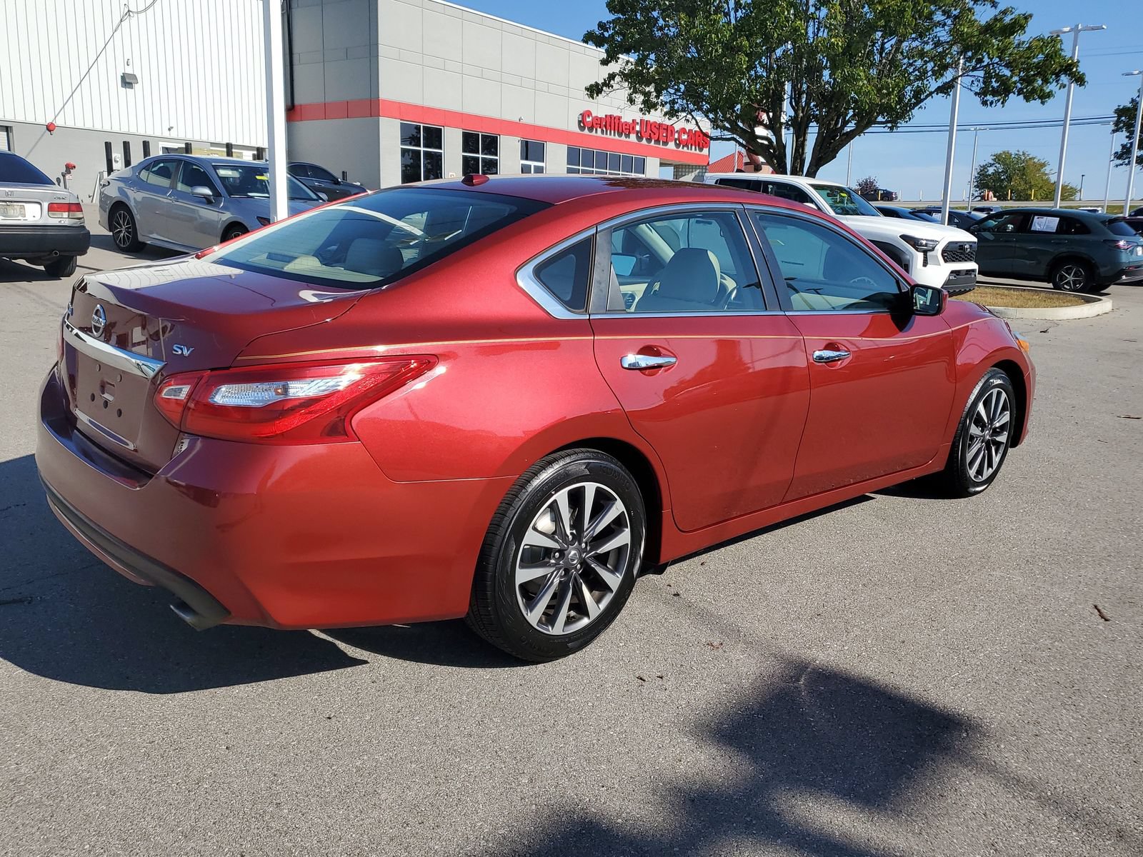 Used 2017 Nissan Altima 2.5 SV FWD image 4