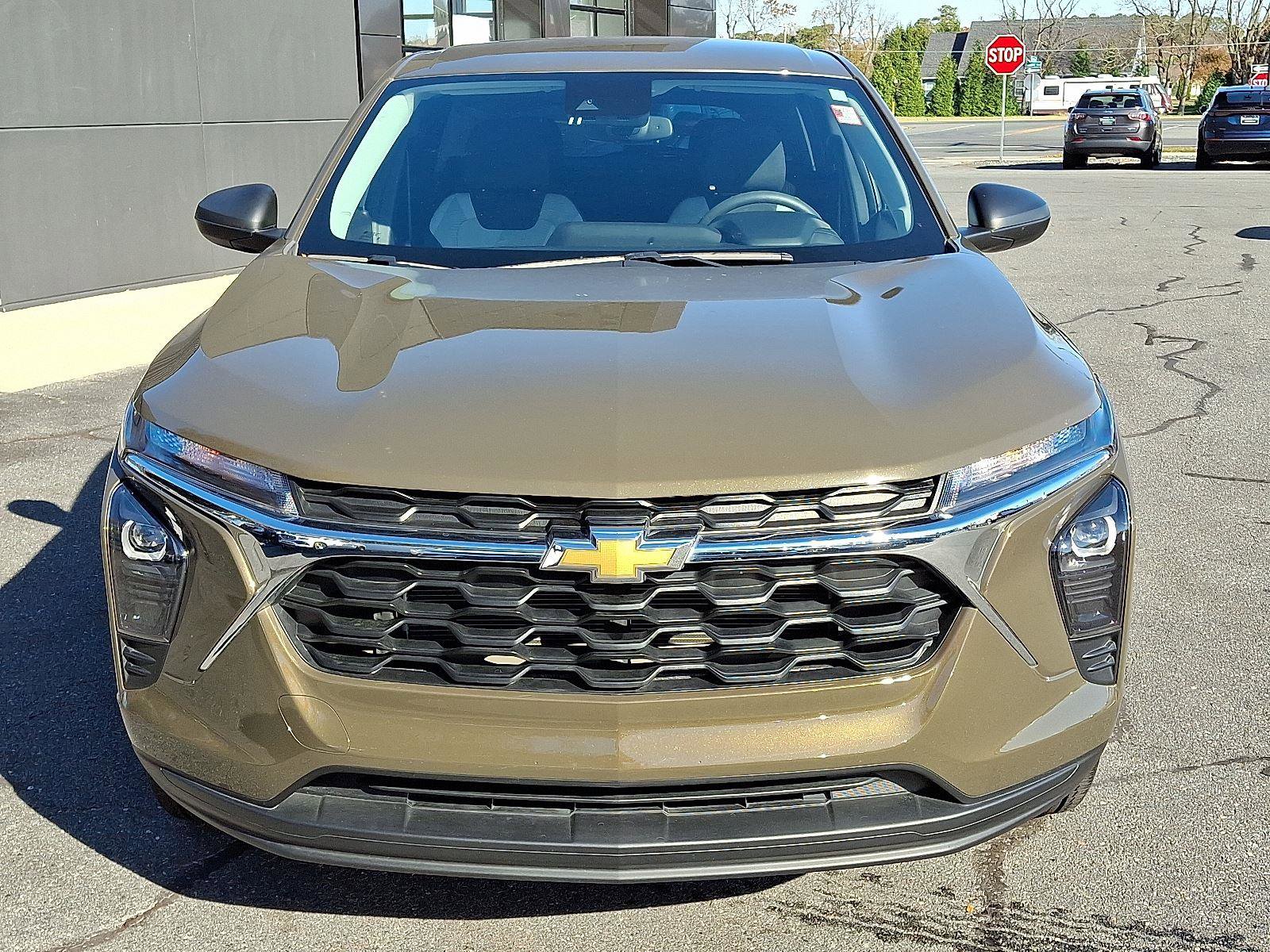 Used 2024 Chevrolet Trax LS w/ Driver Confidence Package image 2