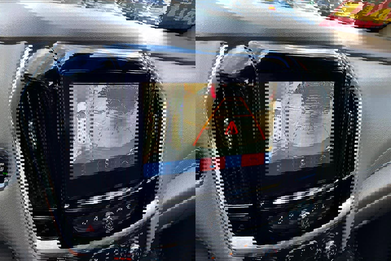 Used 2019 Chevrolet Traverse Premier w/ Driver Confidence II Package image 21