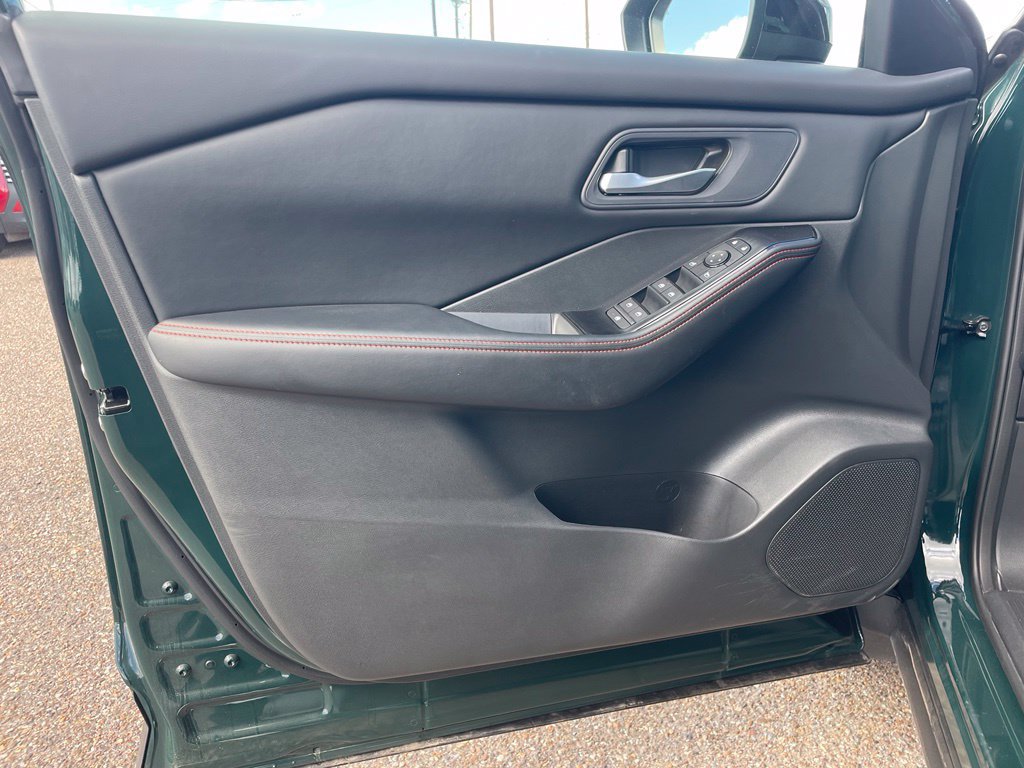 Certified 2026 Nissan Rogue SV AWD/4WD image 13