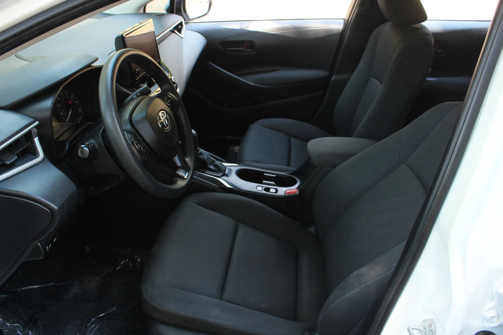 Used 2023 Toyota Corolla LE FWD image 14