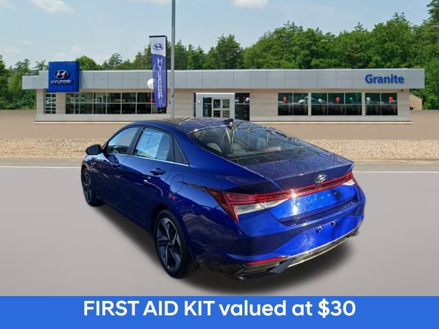 Certified 2022 Hyundai Elantra SEL w/ Convenience + Premium Package image 9