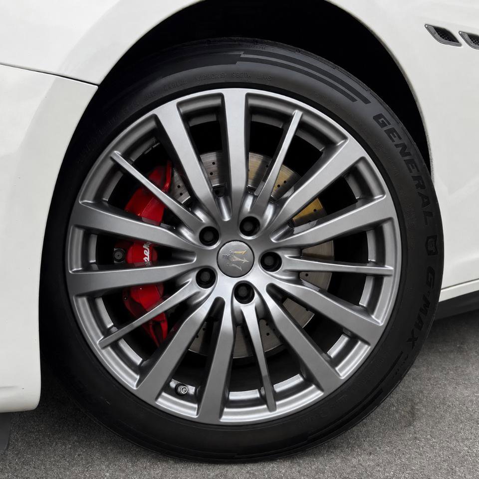 Used 2019 Maserati Ghibli S Q4 AWD/4WD image 21