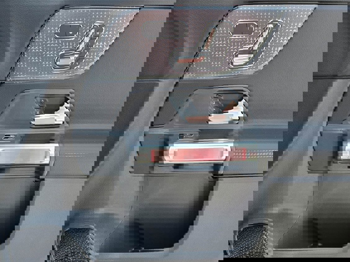 New 2026 Mercedes-Benz GLB 250 4MATIC image 38