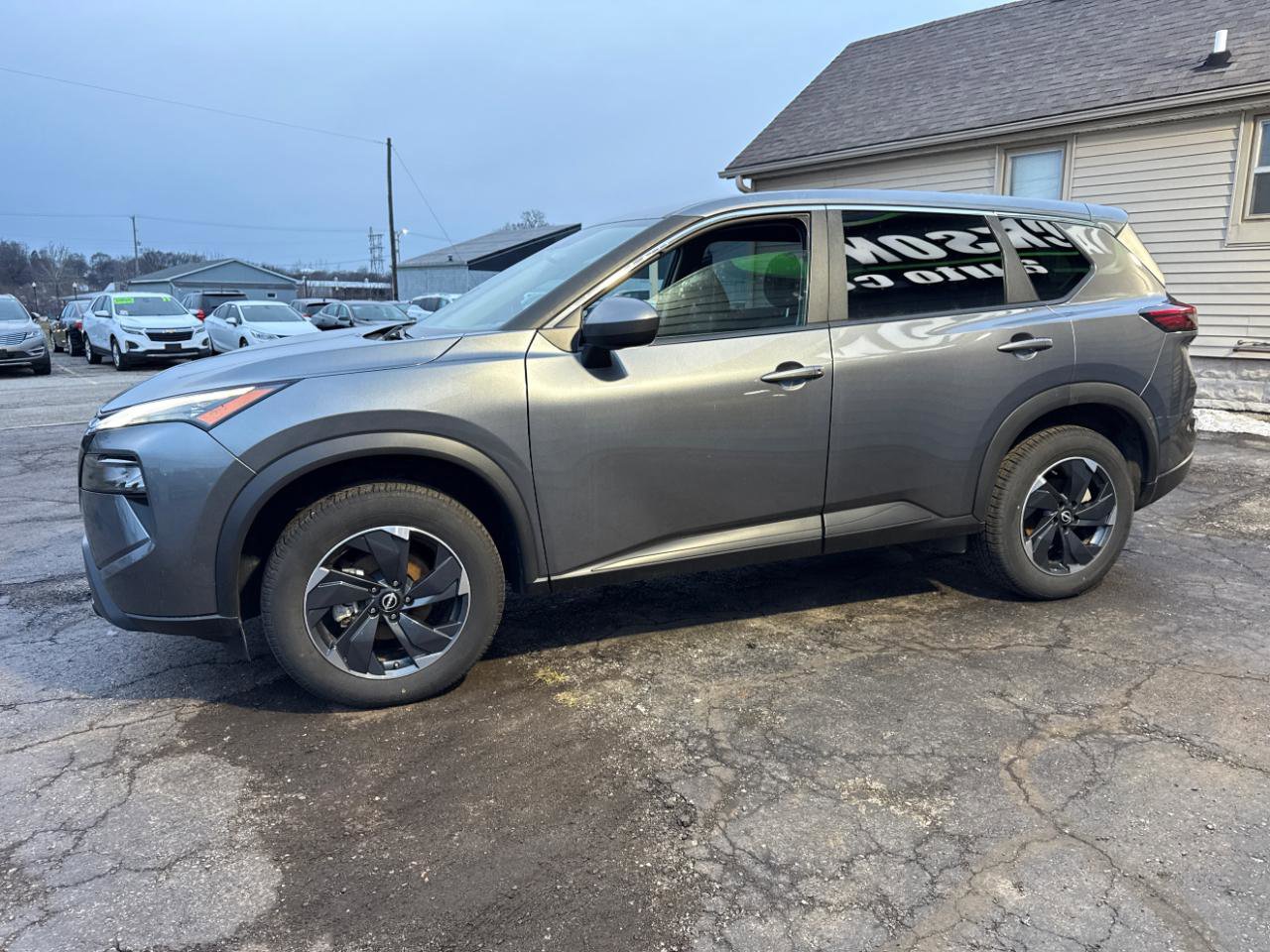 Used 2024 Nissan Rogue SV image 6
