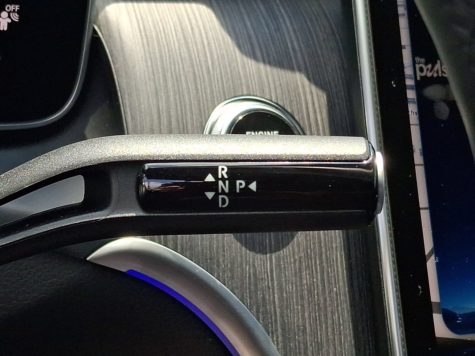 Used 2025 Mercedes-Benz GLC 300 4MATIC image 15