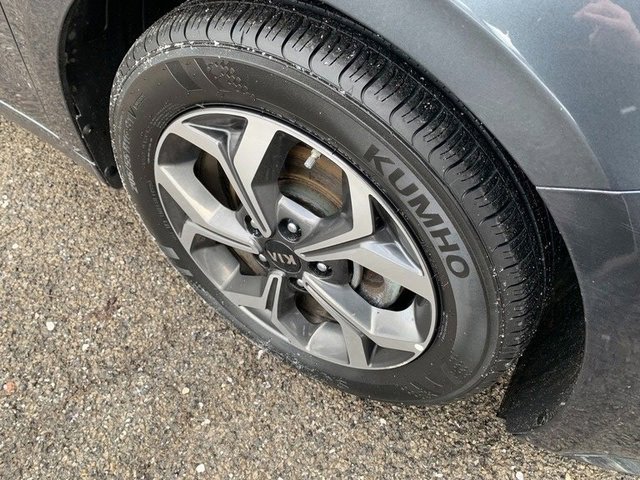 Used 2020 Kia Forte LXS image 9