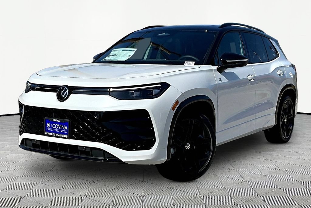 New 2026 Volkswagen Tiguan SE R-Line FWD image 3