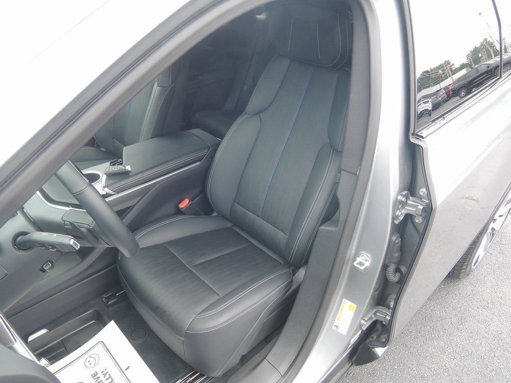 Used 2024 Cadillac Lyriq Luxury w/ LPO, Floor Liner Package image 6