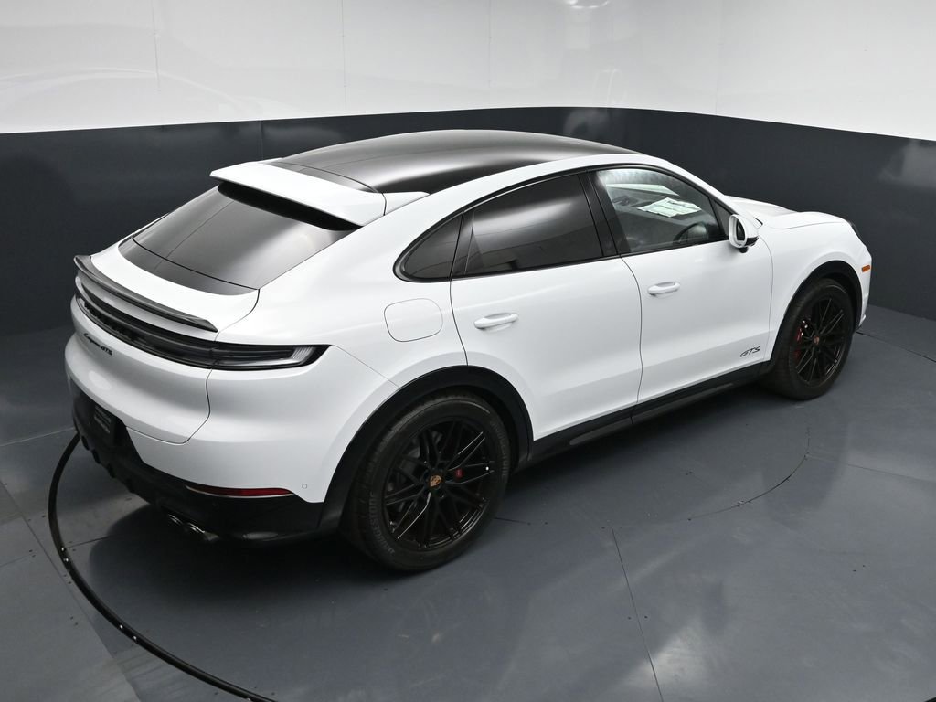 Used 2026 Porsche Cayenne GTS image 16