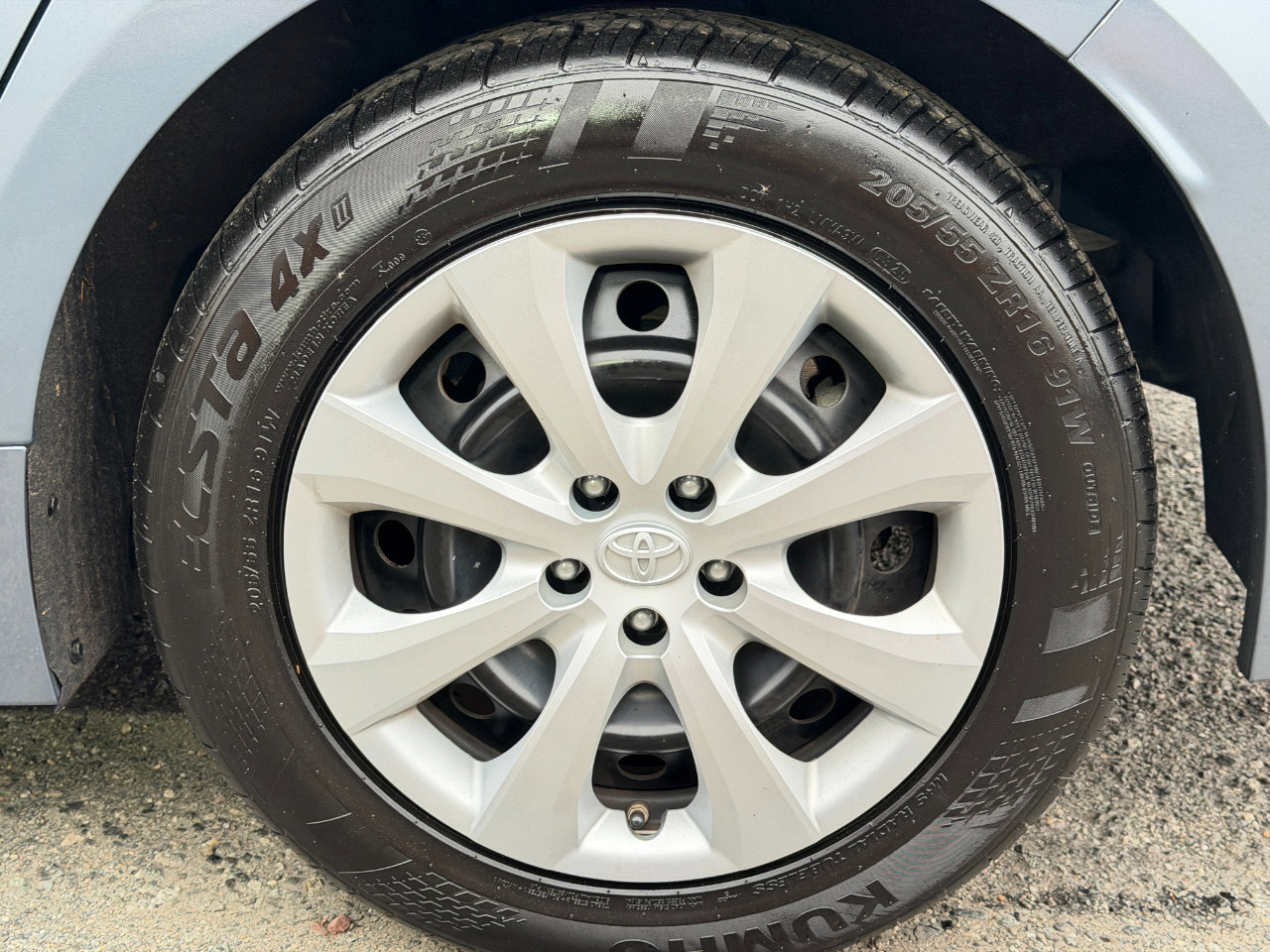 Used 2022 Toyota Corolla LE image 71