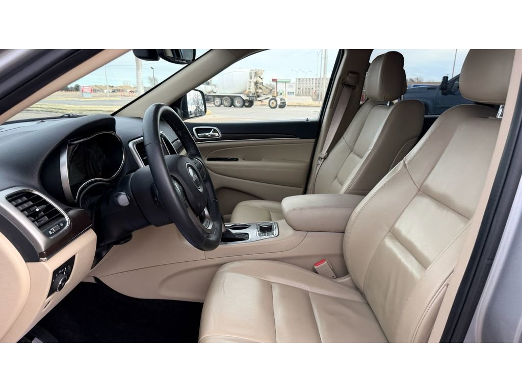 Used 2018 Jeep Grand Cherokee Limited image 10