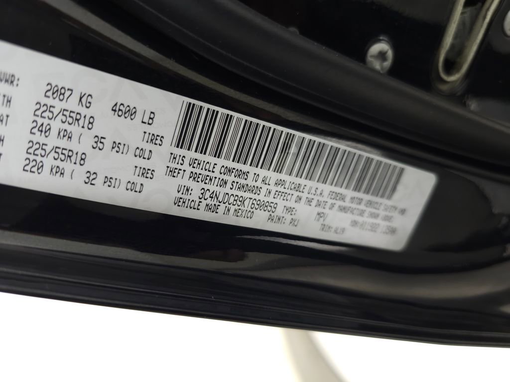 Used 2019 Jeep Compass Limited AWD/4WD image 28