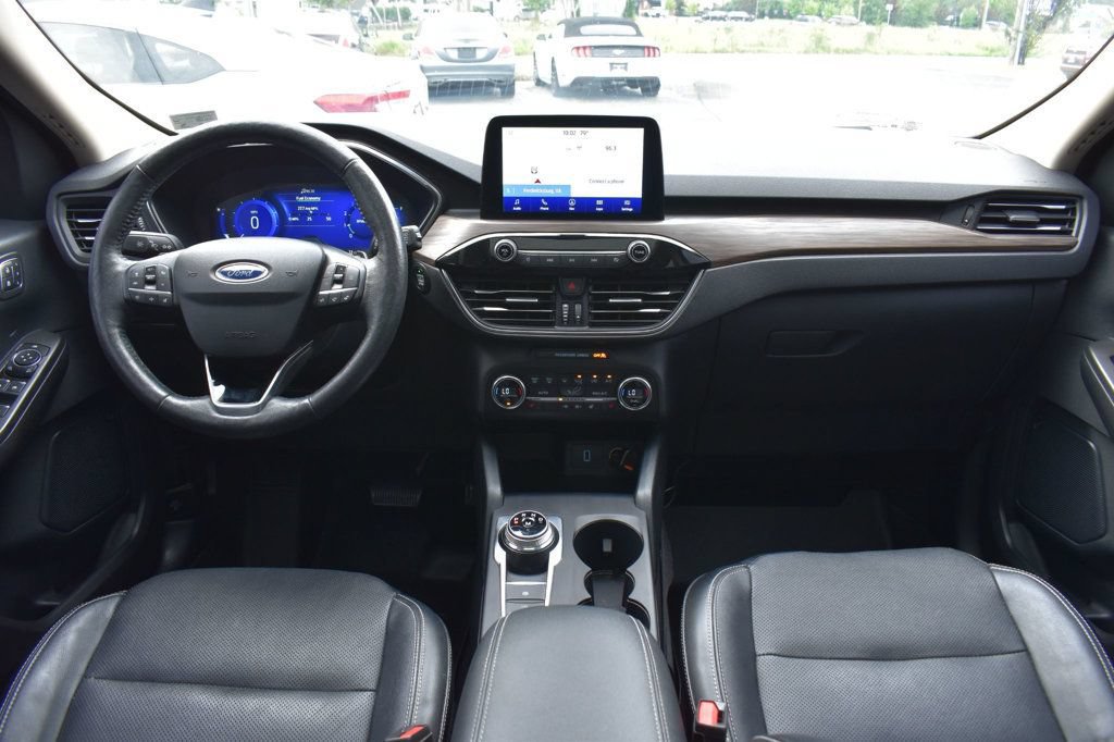 Used 2020 Ford Escape Titanium AWD/4WD image 27