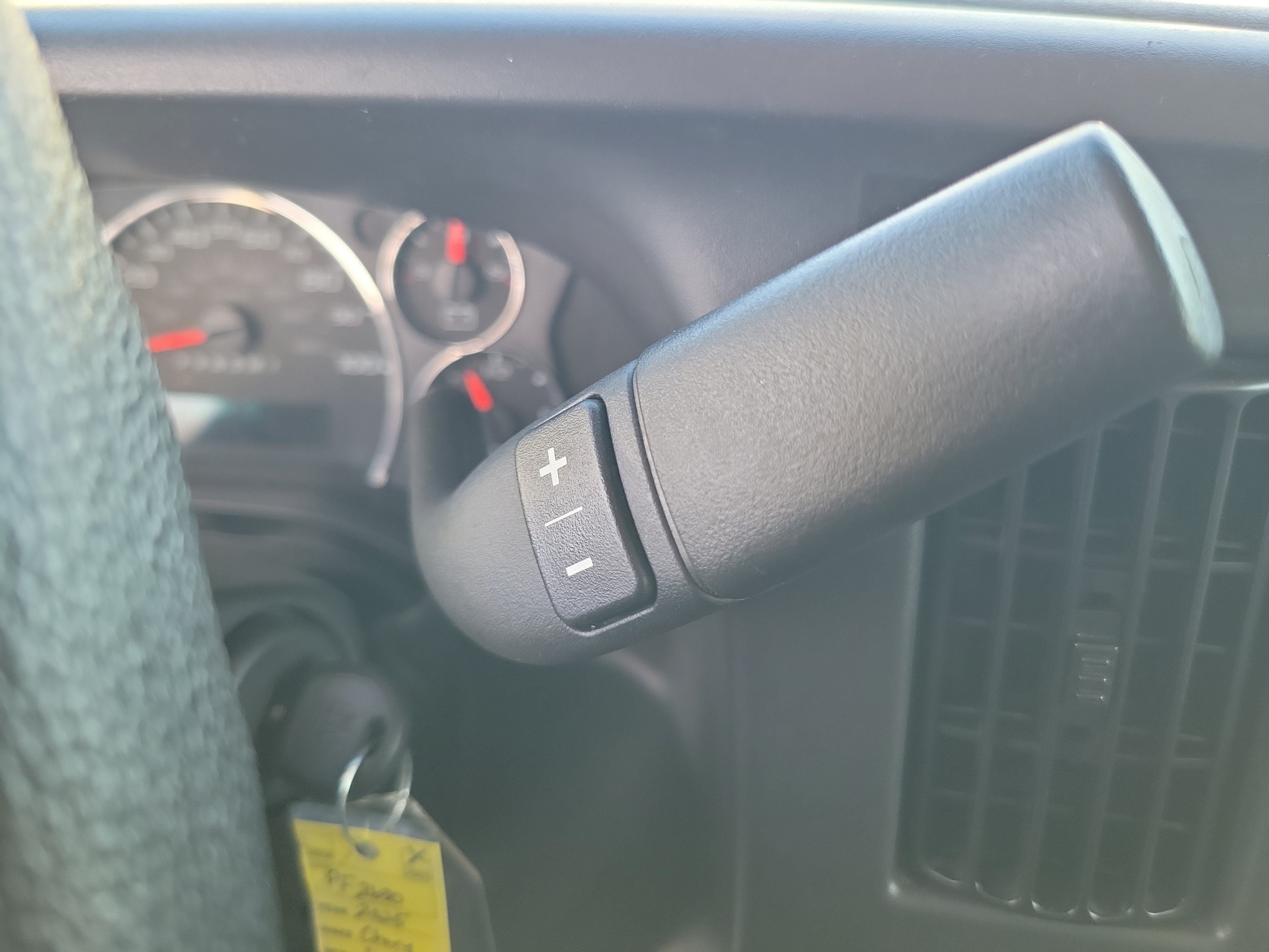 Used 2025 Chevrolet Express 2500 w/ Driver Convenience Package RWD image 27