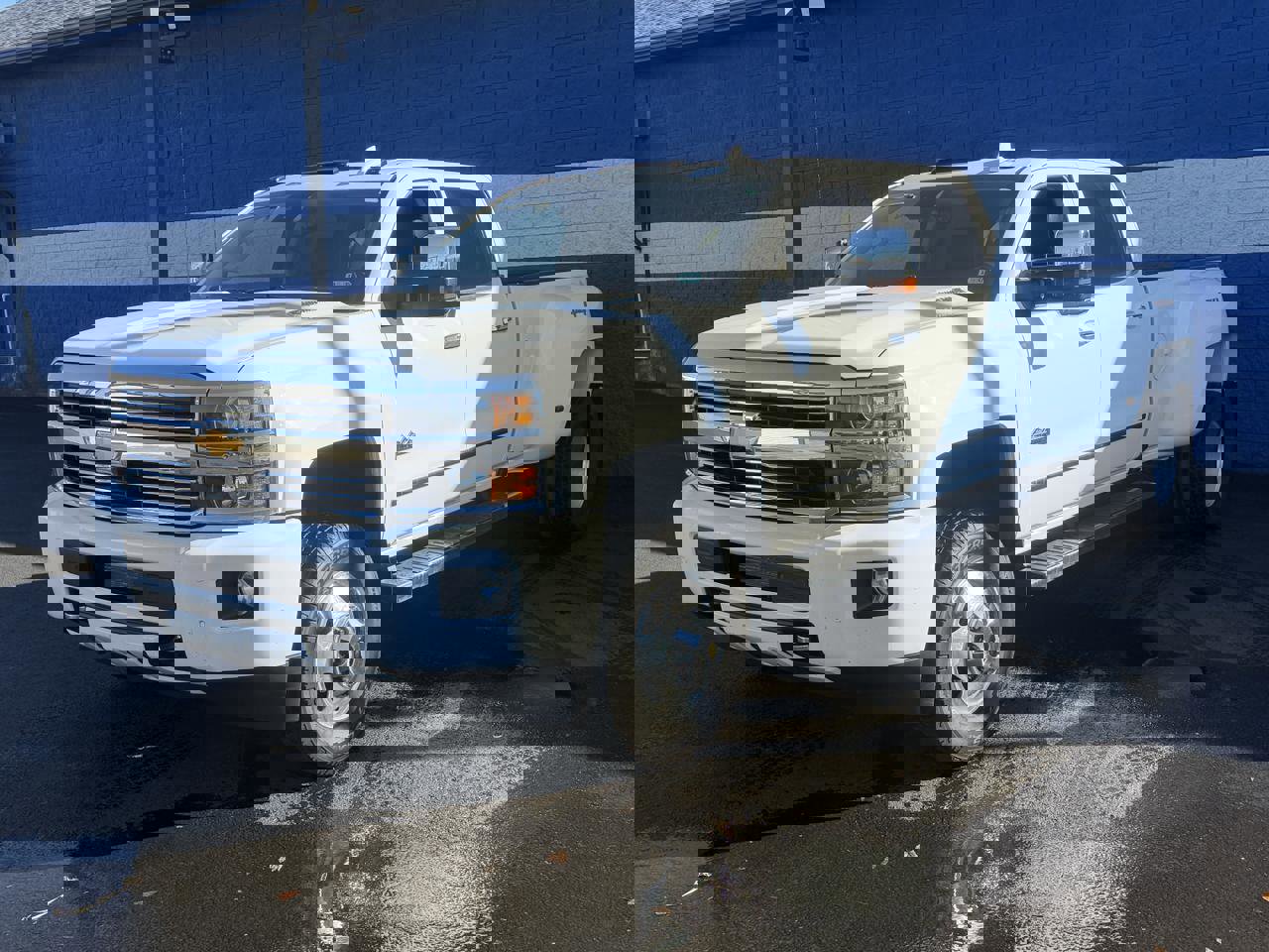 Used 2016 Chevrolet Silverado 3500 High Country w/ Duramax Plus Package image 4