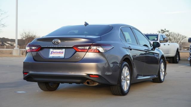 Used 2024 Toyota Camry LE image 9