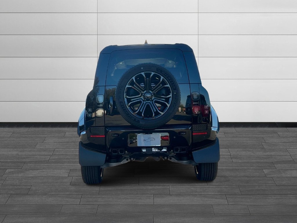 New 2026 Land Rover Defender 110 OCTA AWD/4WD image 4