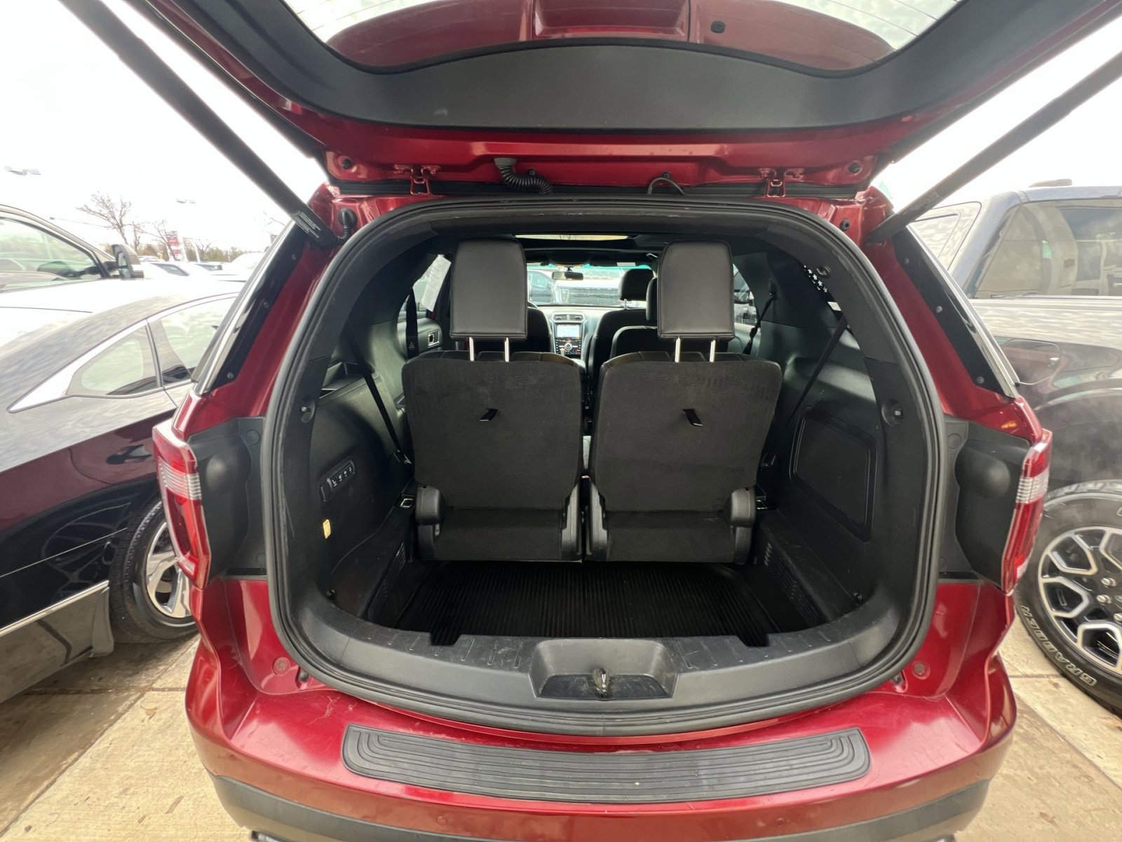 Used 2017 Ford Explorer Sport w/ Equipment Group 401A image 27