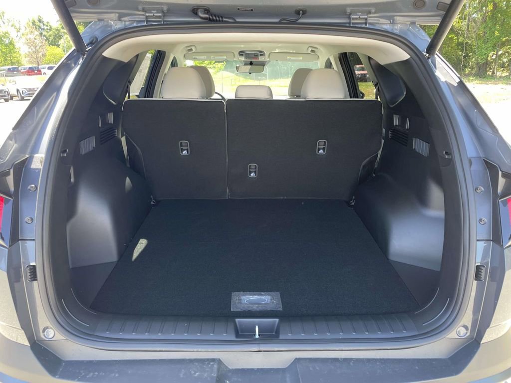 New 2026 Hyundai Tucson SEL FWD image 8