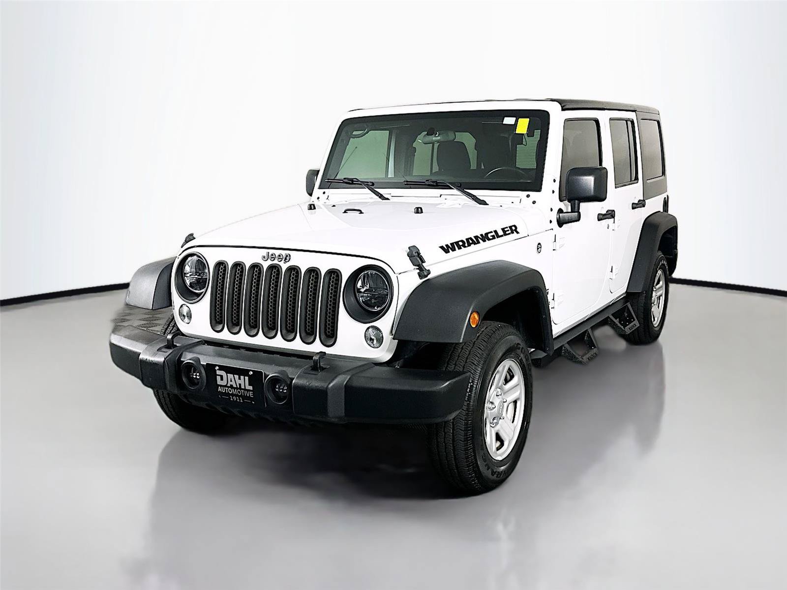 Used 2017 Jeep Wrangler Unlimited Sport w/ Max Tow Package AWD/4WD image 4