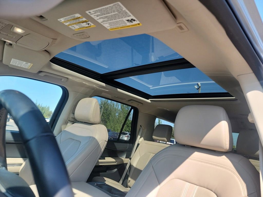Used 2023 Ford Expedition Limited image 24