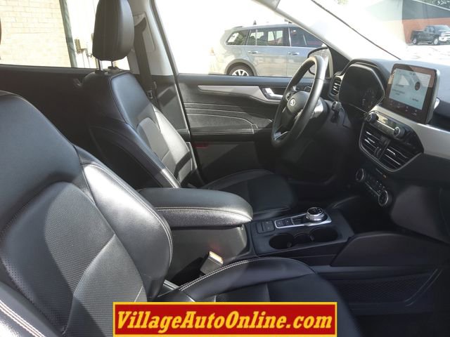 Used 2022 Ford Escape SEL image 37