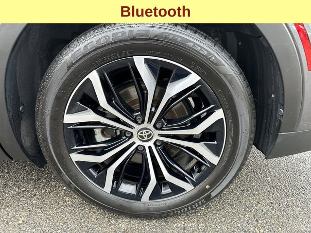 Certified 2023 Toyota Crown XLE image 13