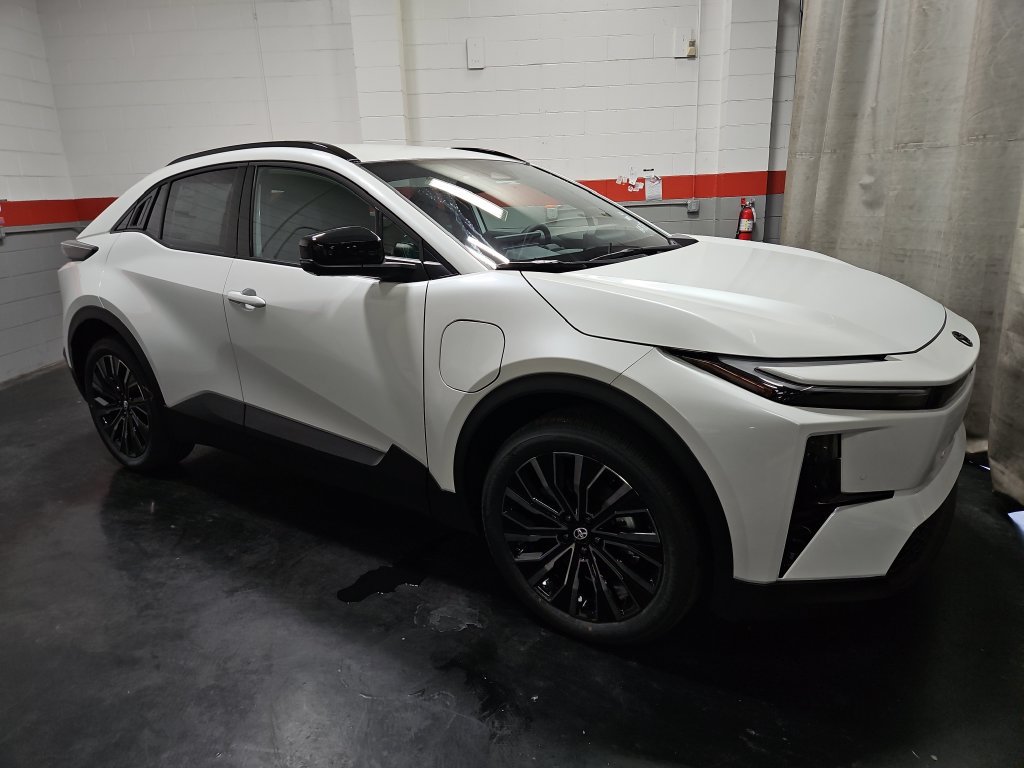 New 2026 Toyota C-HR AWD/4WD image 12
