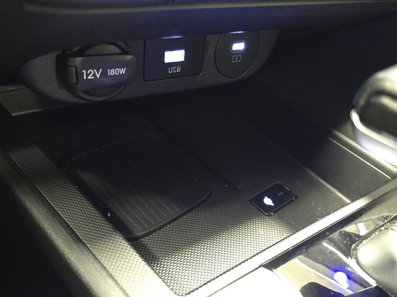 Used 2025 Hyundai Elantra SEL image 10