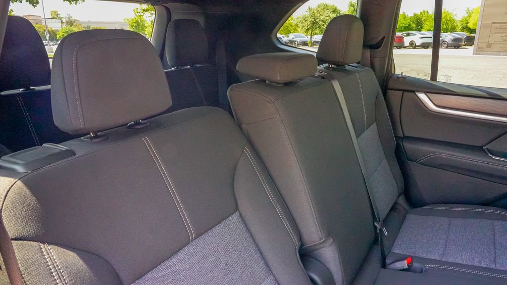 New 2025 GMC Acadia Elevation image 15