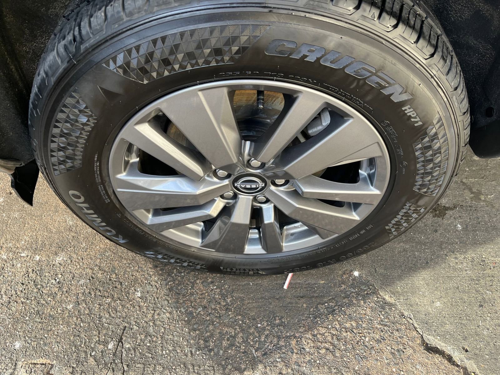 Used 2025 Nissan Pathfinder SV AWD/4WD image 38