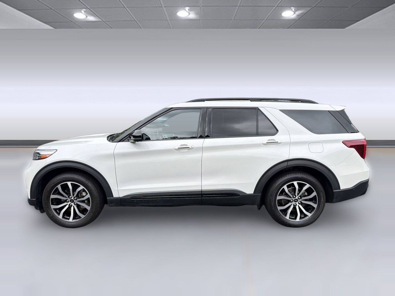 Used 2020 Ford Explorer ST w/ Premium Technology Package AWD/4WD image 2