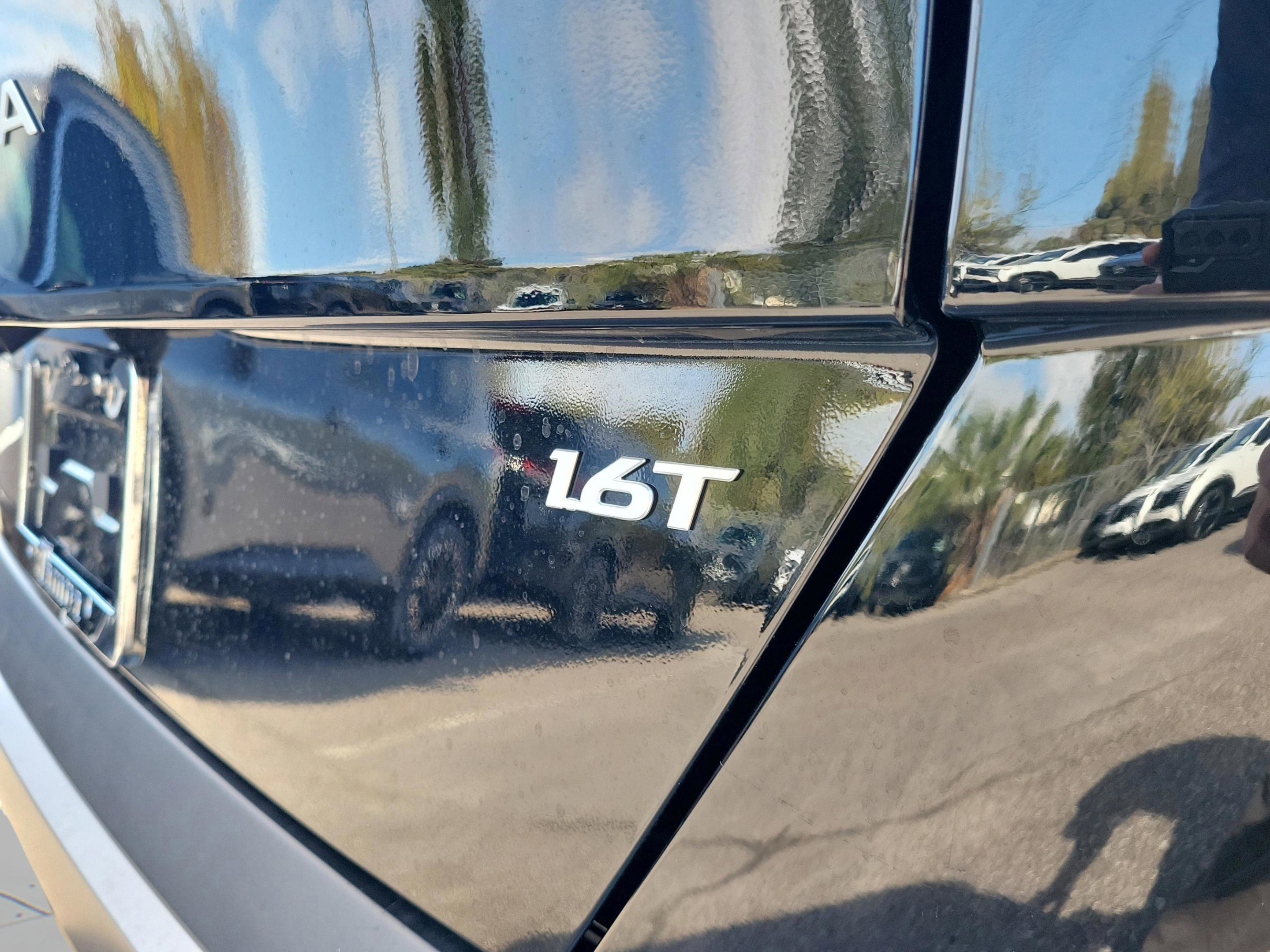 New 2026 Hyundai Kona SEL Premium image 32