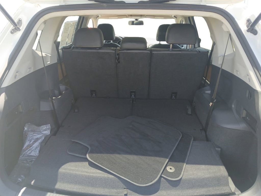 Used 2019 Volkswagen Tiguan SE w/ Panoramic Sunroof Package FWD image 13