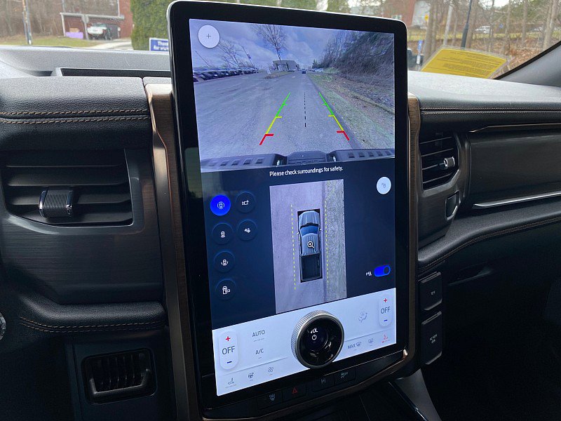 Used 2023 Ford F150 Lightning Lariat image 50