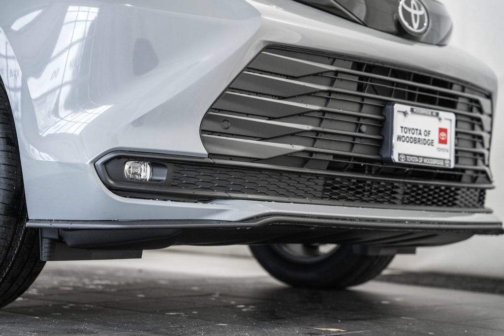 New 2026 Toyota Sienna XLE Woodland Edition AWD/4WD image 13