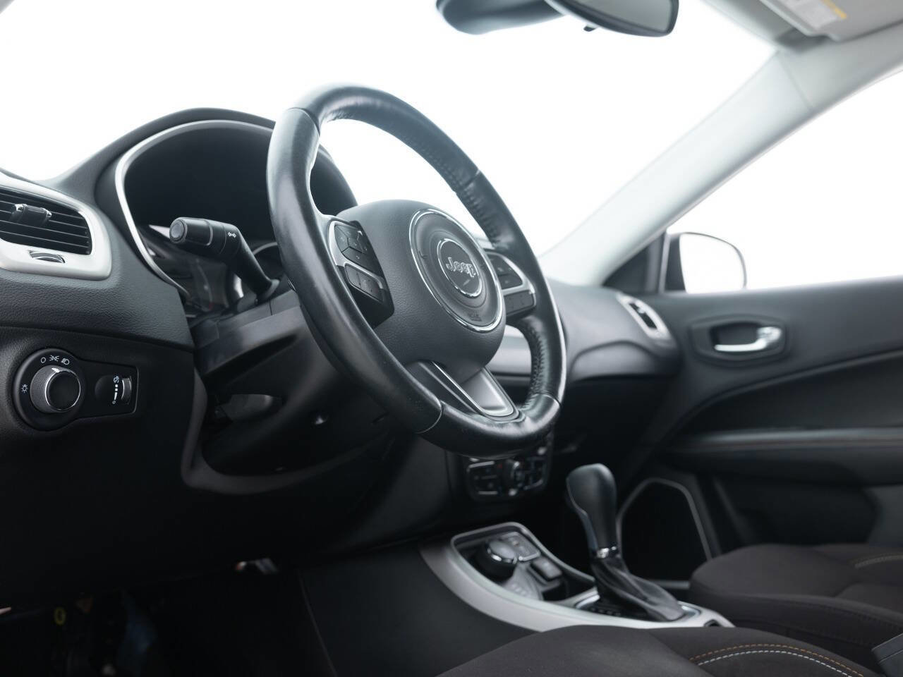 Used 2021 Jeep Compass Sport w/ Cold Weather Group AWD/4WD image 25