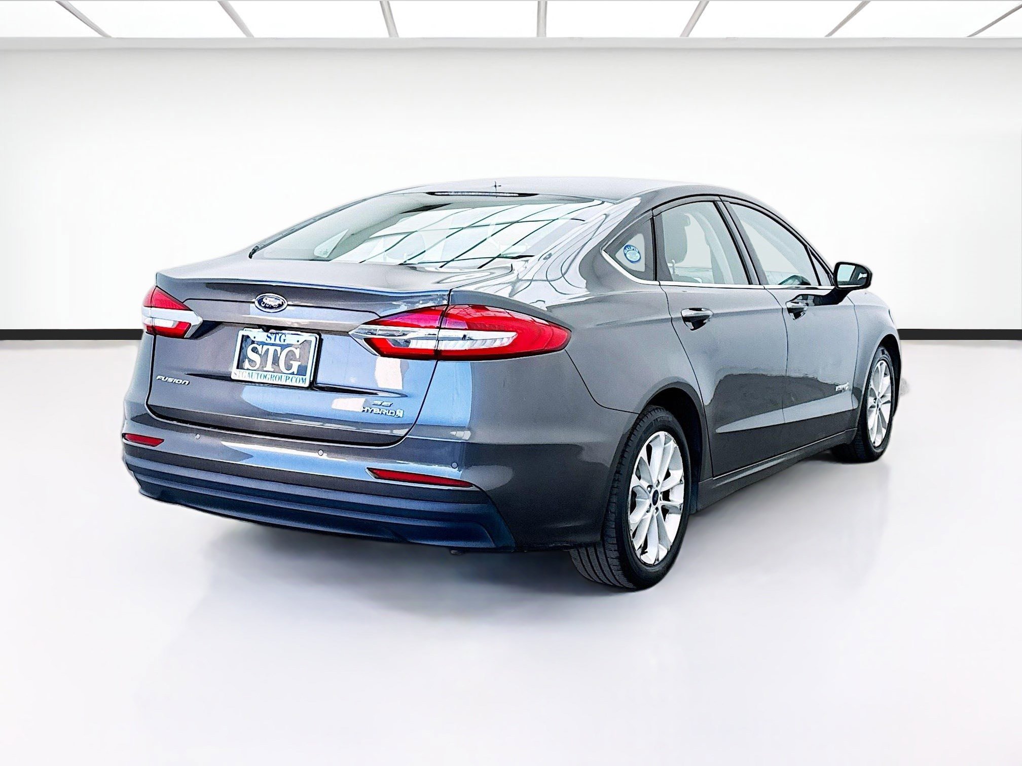 Used 2019 Ford Fusion SE image 4