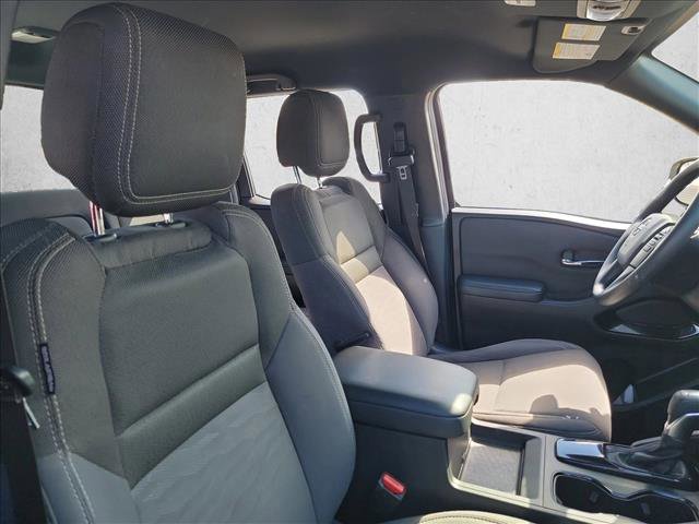 Used 2023 Nissan Frontier SV w/ Midnight Edition Package image 14