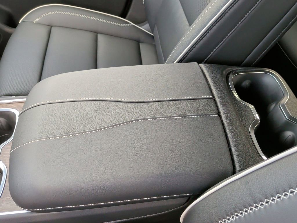 New 2026 GMC Acadia Denali w/ Super Cruise Package image 30