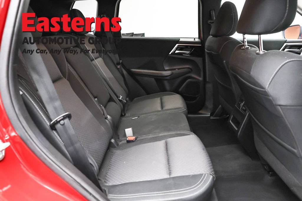 Used 2024 Mitsubishi Outlander ES AWD/4WD image 22